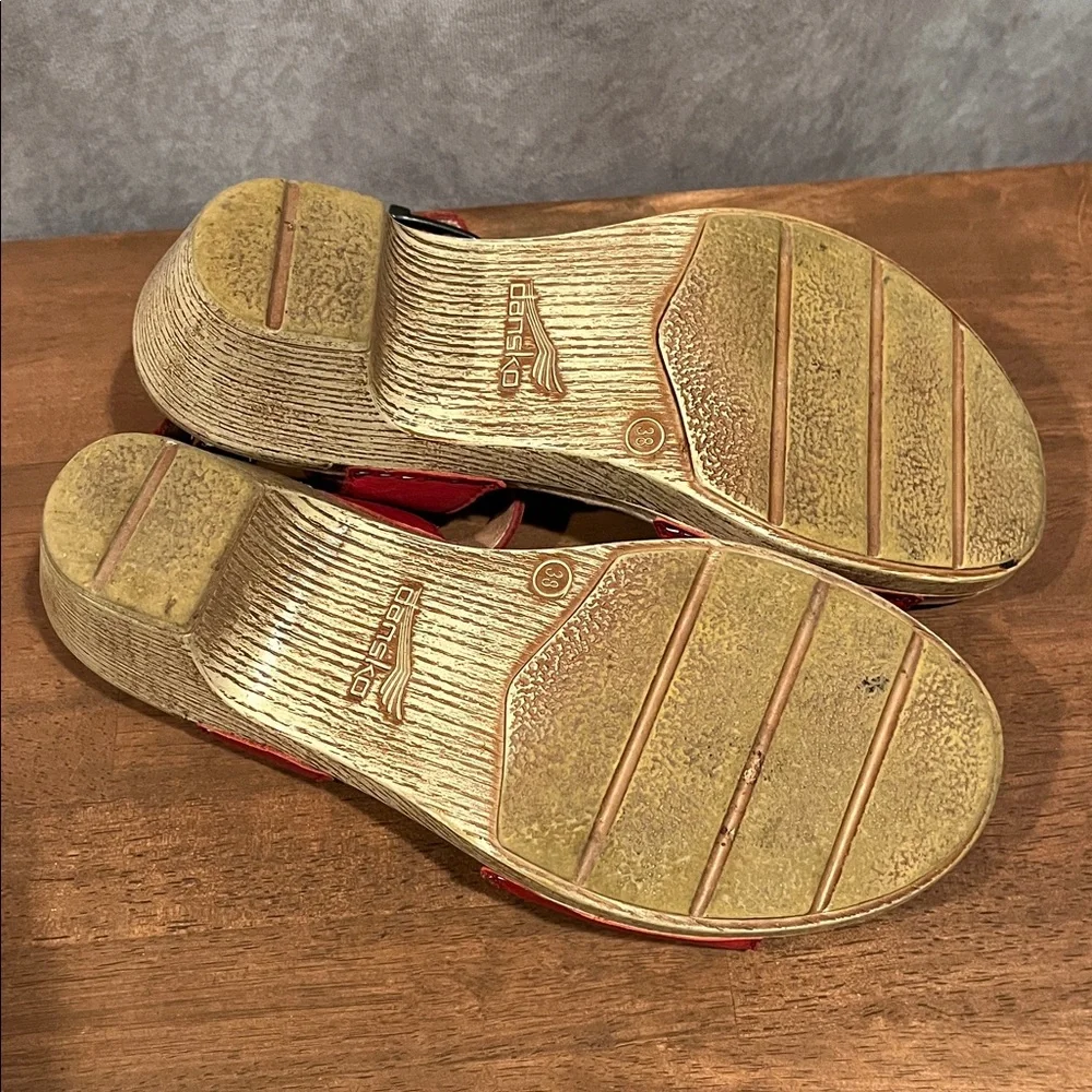 Dansko Clog Sandals Red Leather with buckles size 38:7.5-8 - Picture 6 of 8